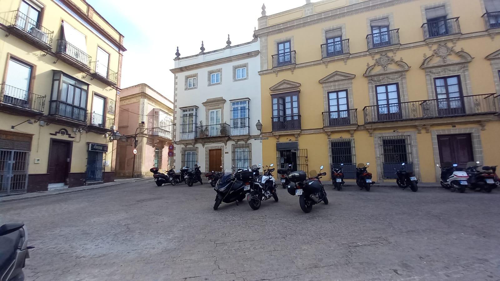 MARAVILLOSO PISO EN EL CENTRO DE JEREZ
