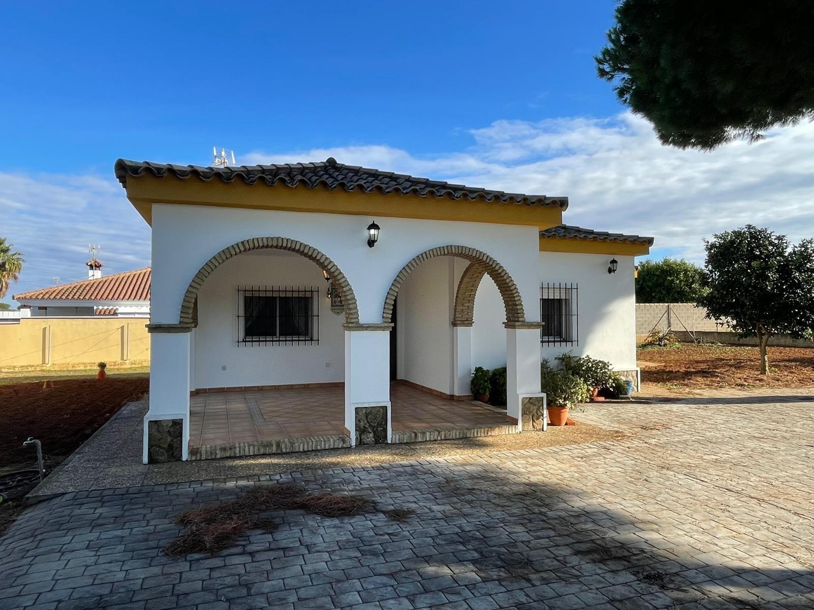 Chalet de 3 dormitorios y 1.200 m2 de parcela en el Pago Melilla