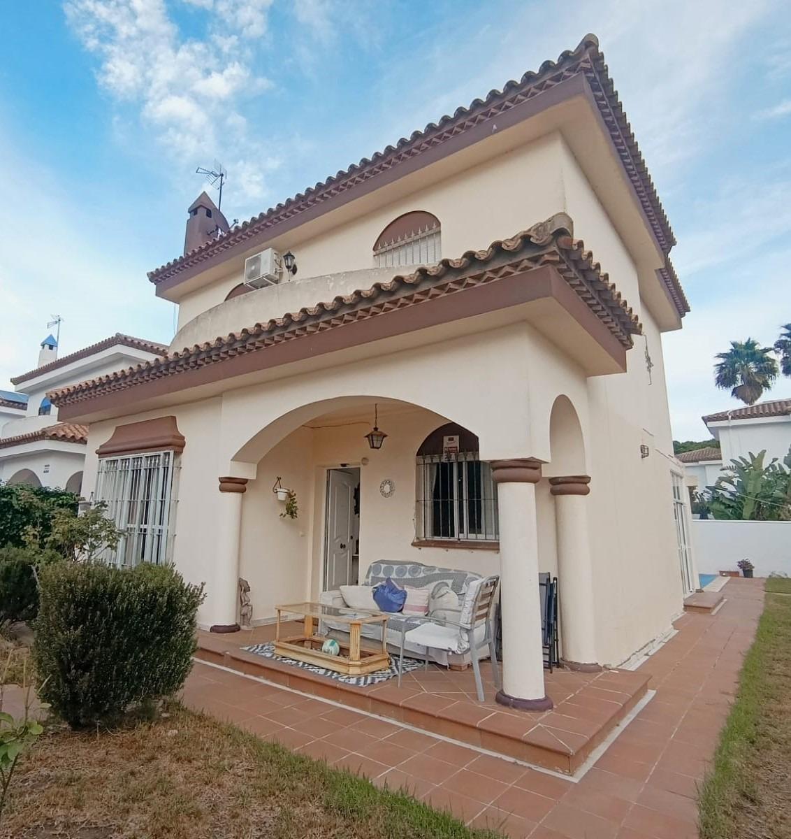 FANTÁSTICO CHALET CON PISCINA