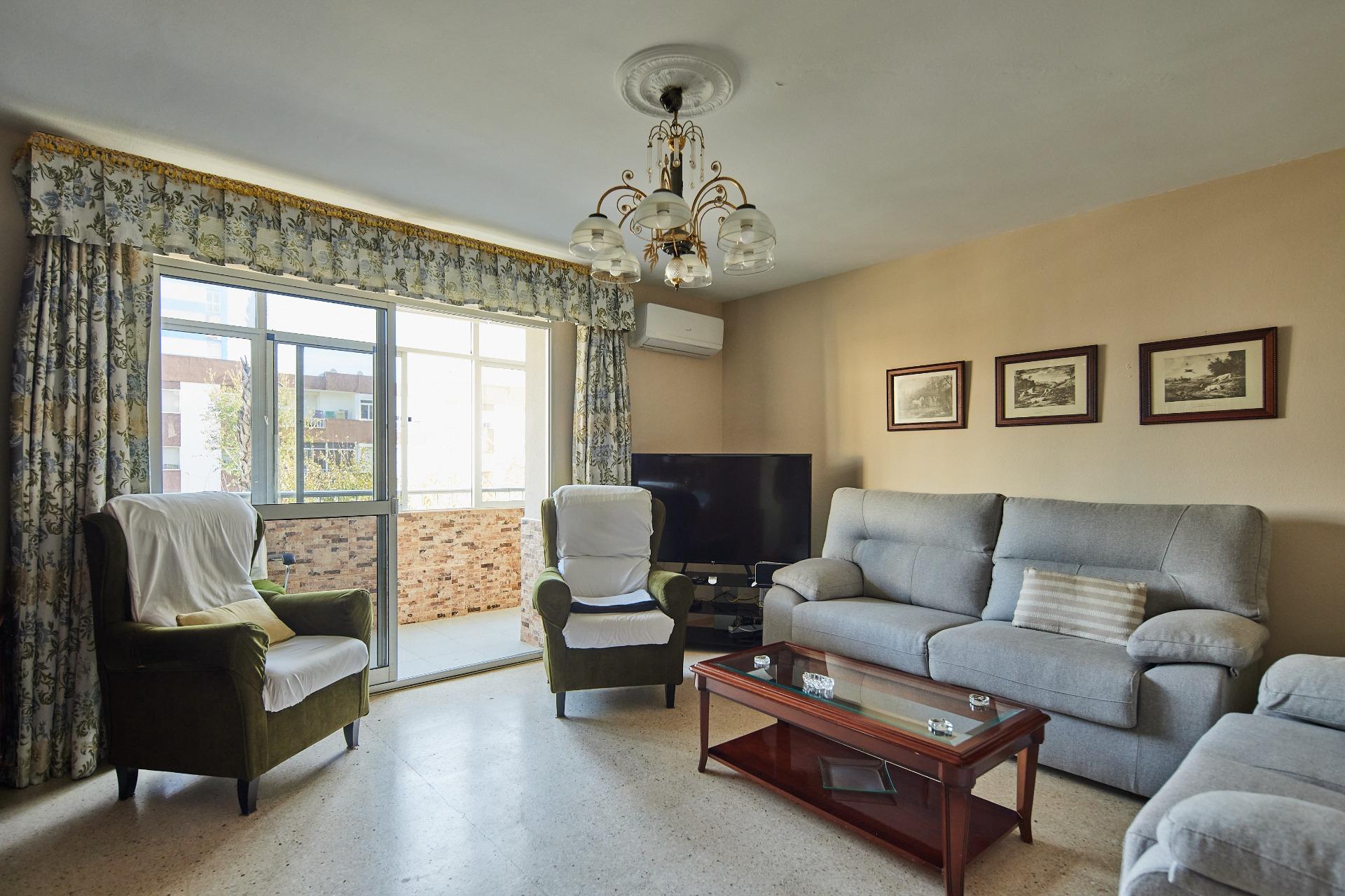 Vivienda ideal para familias, en zona consolidada y perfectamente comunicada