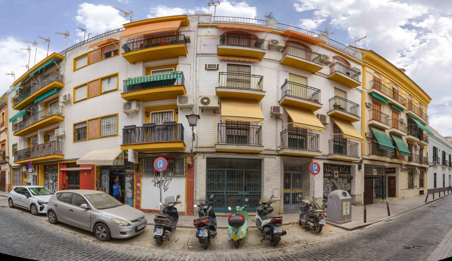 Este piso es tu oportunidad de vivir Sevilla desde dentro.