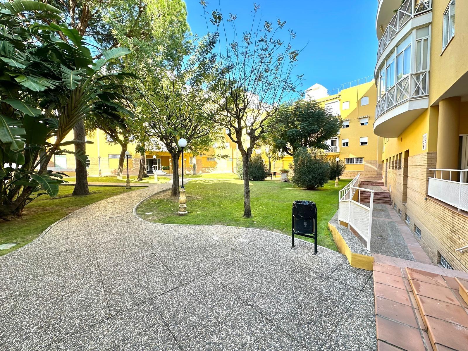 MAGNIFICO PISO EN LA AVENIDA DE LA LIBERTAD.