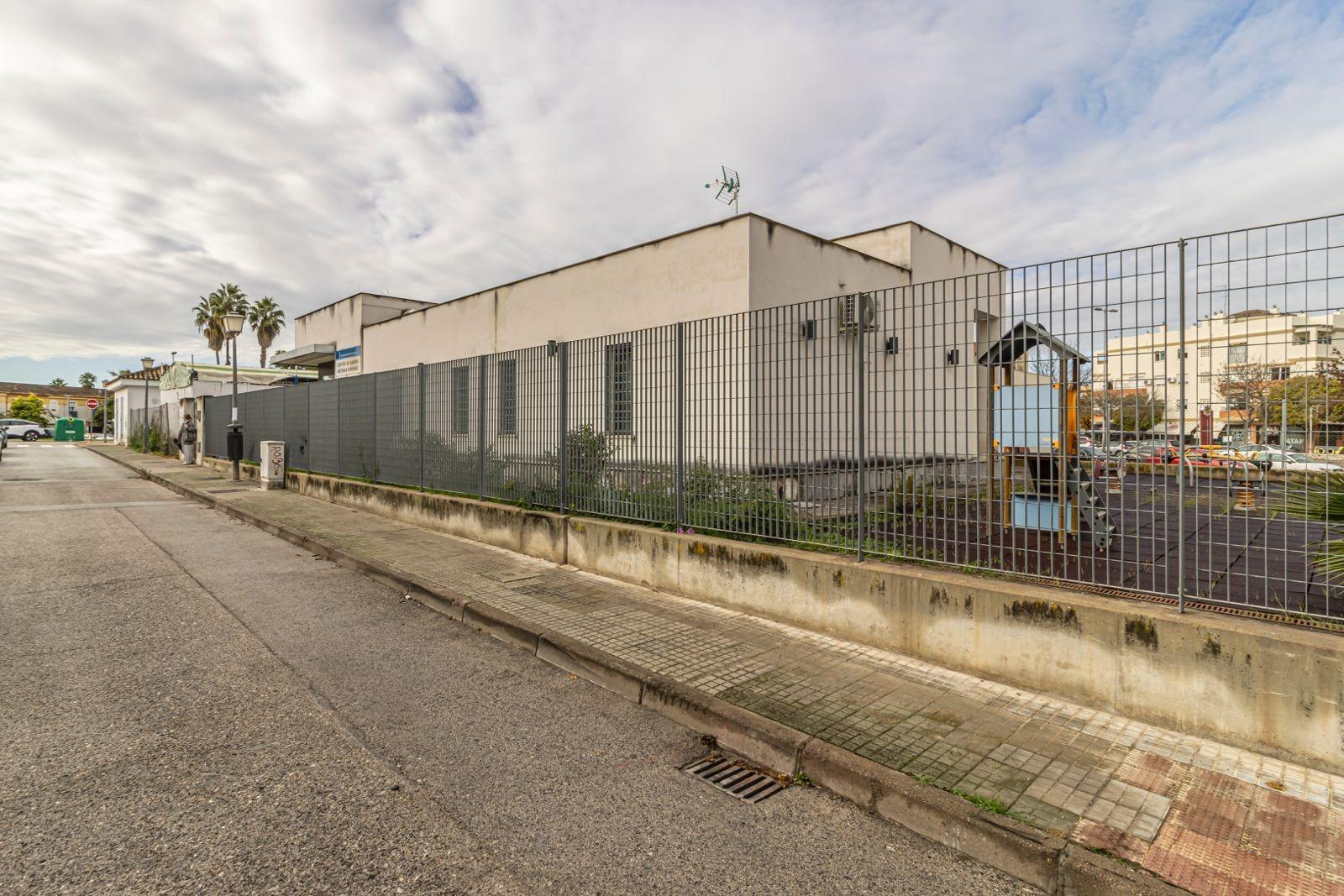 CASA EN VENTA EN LA AVENIDA DE ARCOS