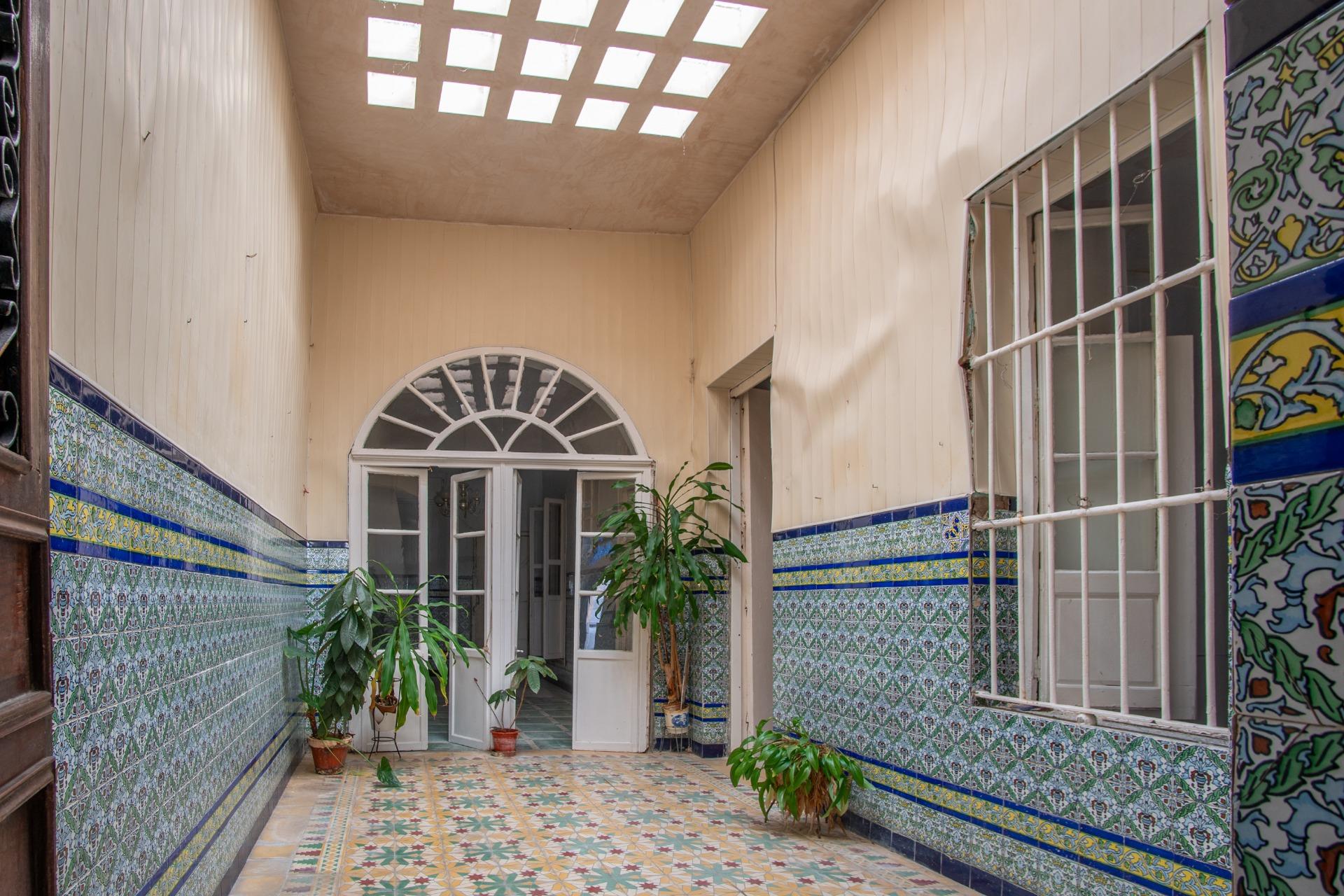 Vivienda en planta baja con encanto tradicional y azotea para disfrutar