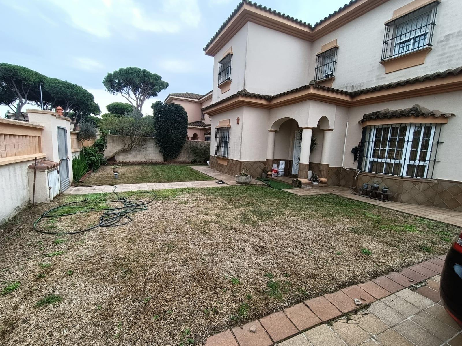 Chalet urbano en Mogarizas con piscina