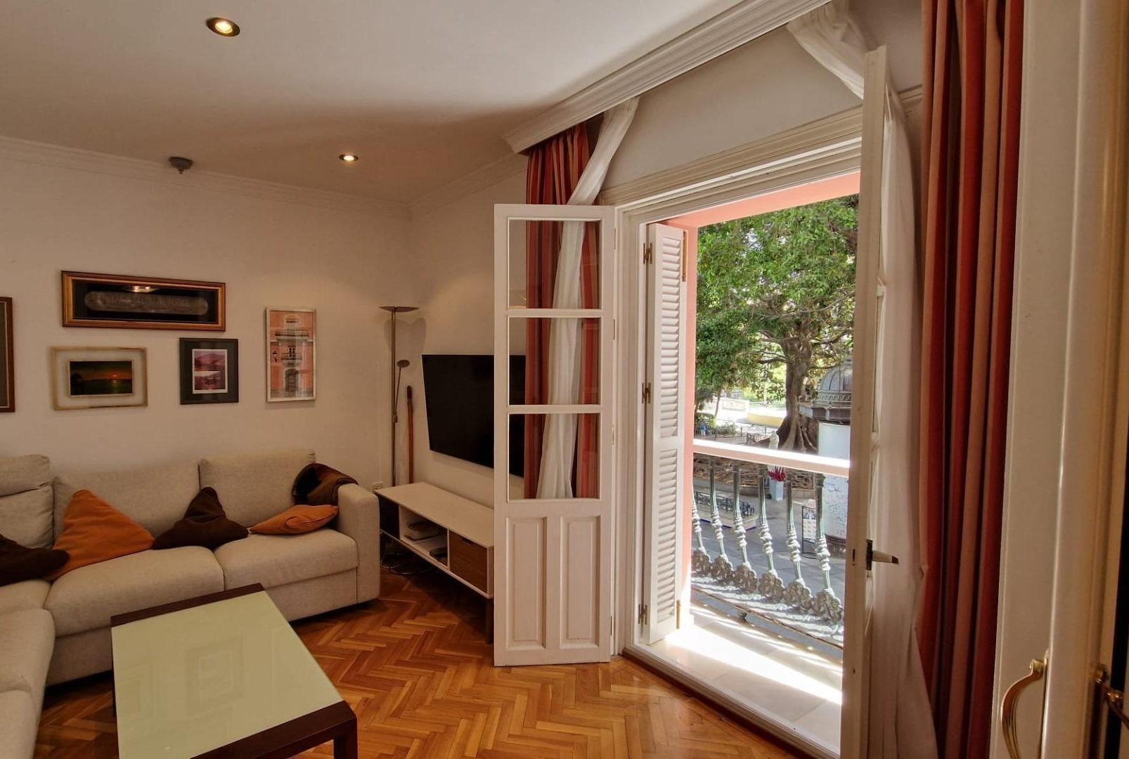 Fabulosa vivienda en finca señorial de Cádiz, en Plaza Mina