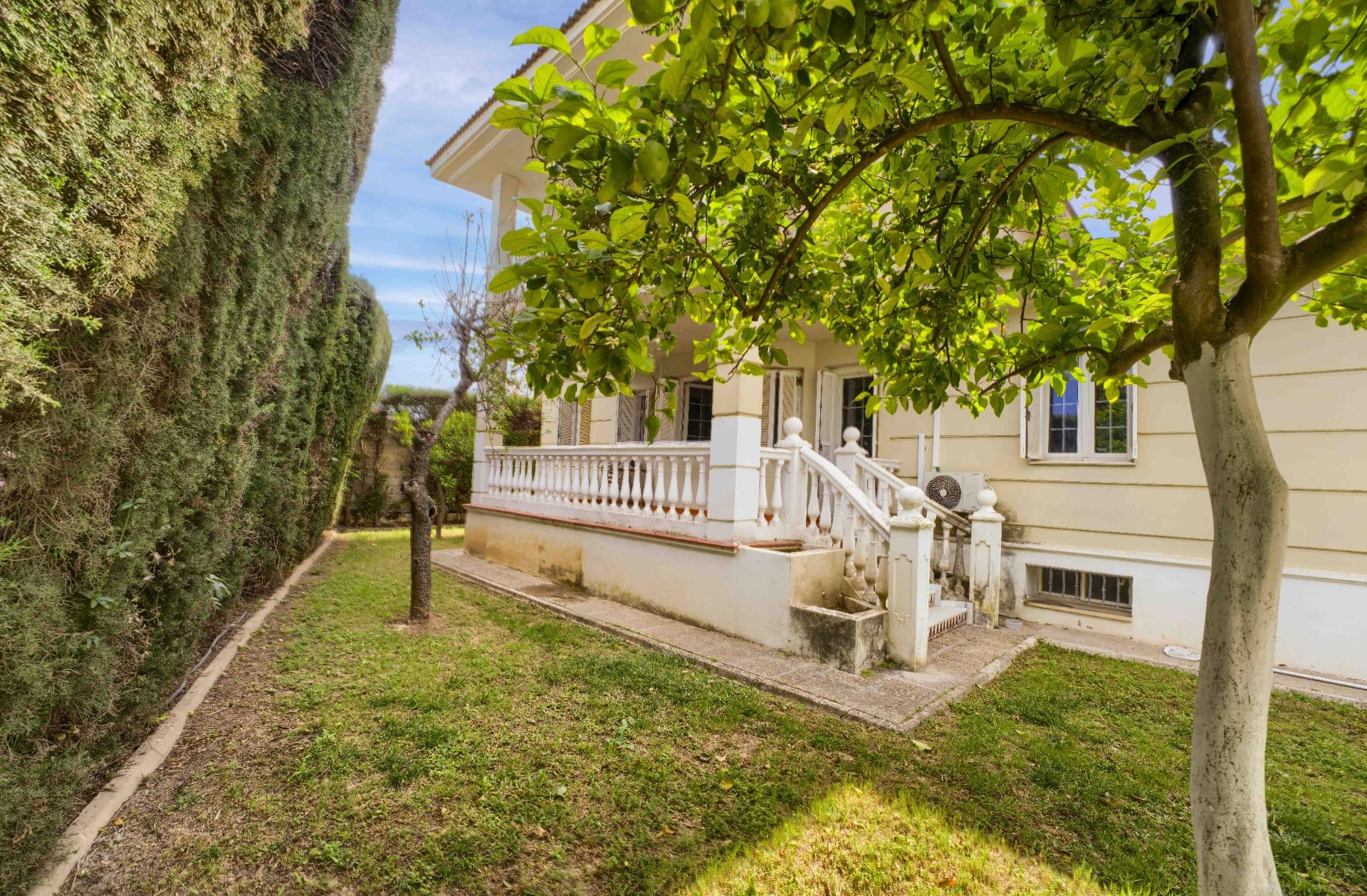 Exclusivo chalet en el centro de Gines