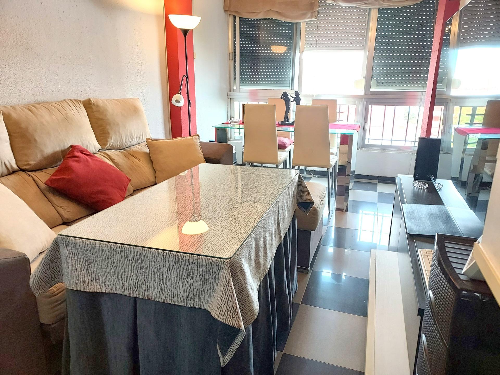 MACARENA-RONDA DE PÍO XII. Piso con reformas de 3 dormitorios