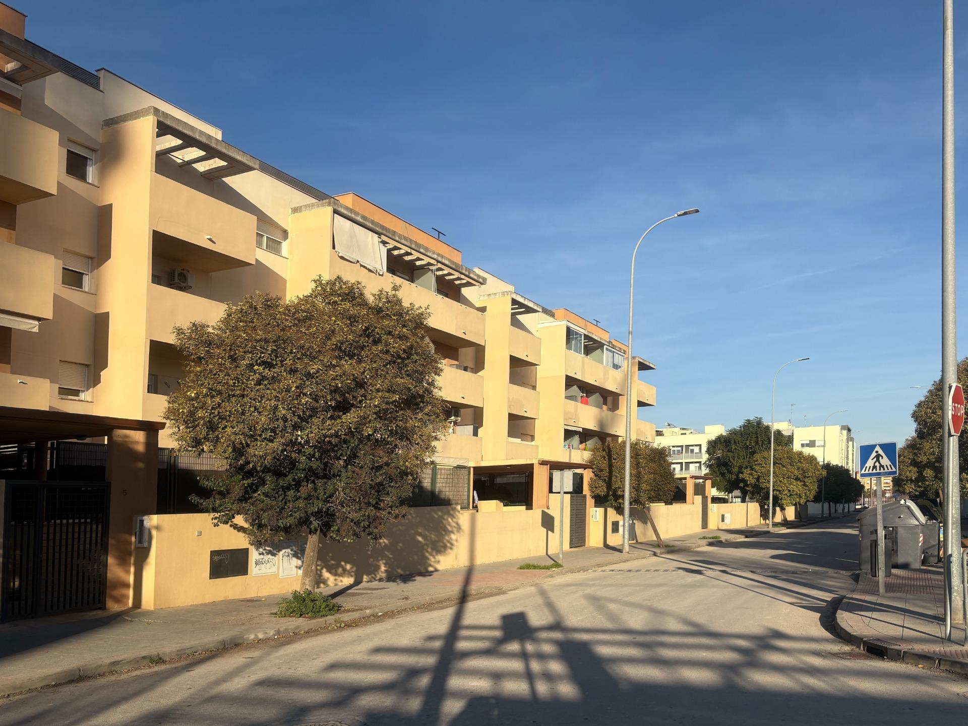 BAJO CON PATIO 40 M2 ZONA CHAPIN