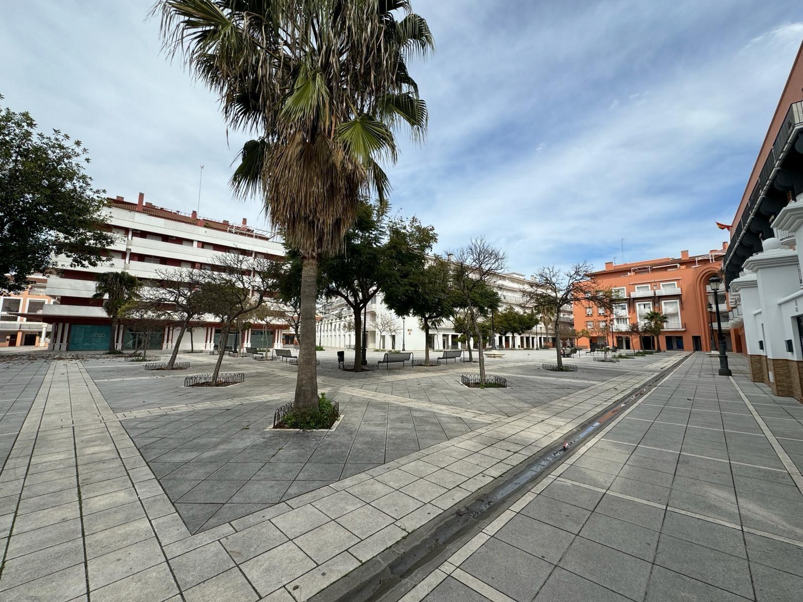 MÁGNIFICA CASA EN LA PLAZA DE LAS INFANTAS