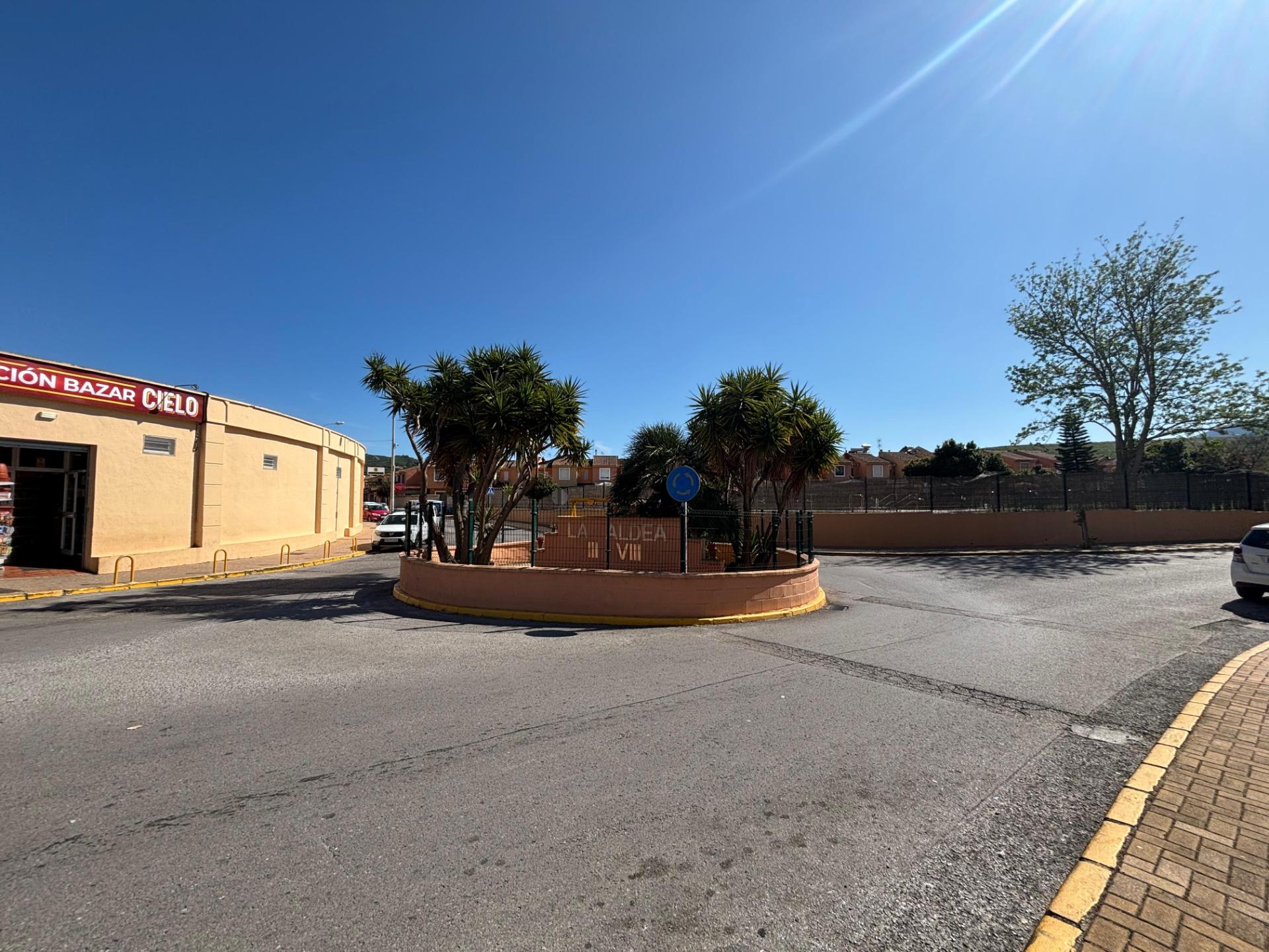 LOCAL EN LA ALDEA A UN PRECIO ESPECTACULAR