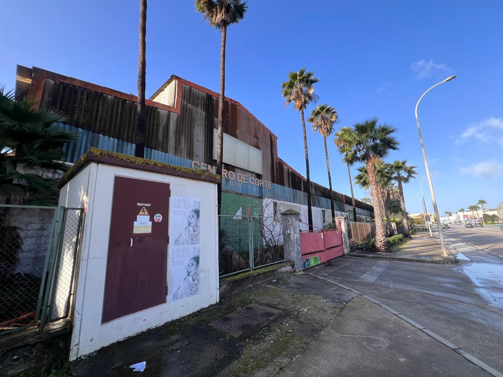 ¡IMPRESIONANTE NAVE INDUSTRIAL DE GRANDES DIMENSIONES!