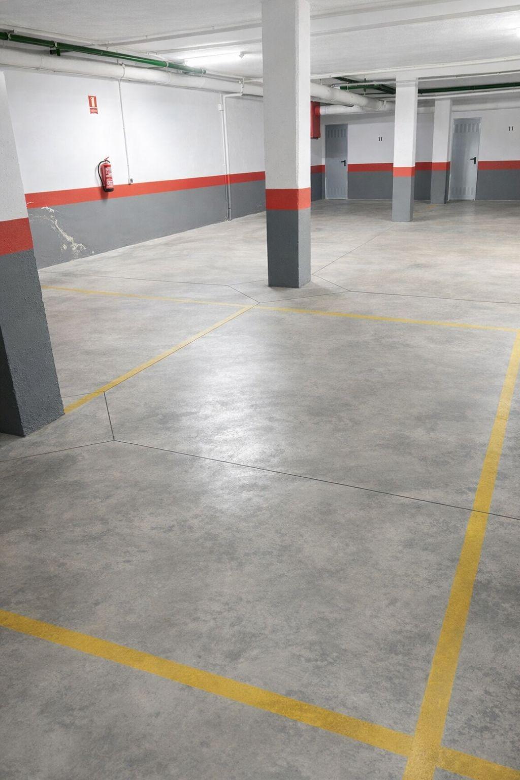 PLAZA DE GARAJE GRANDE EN calle SAN FERNANDO– CENTRO DE SEVILLA