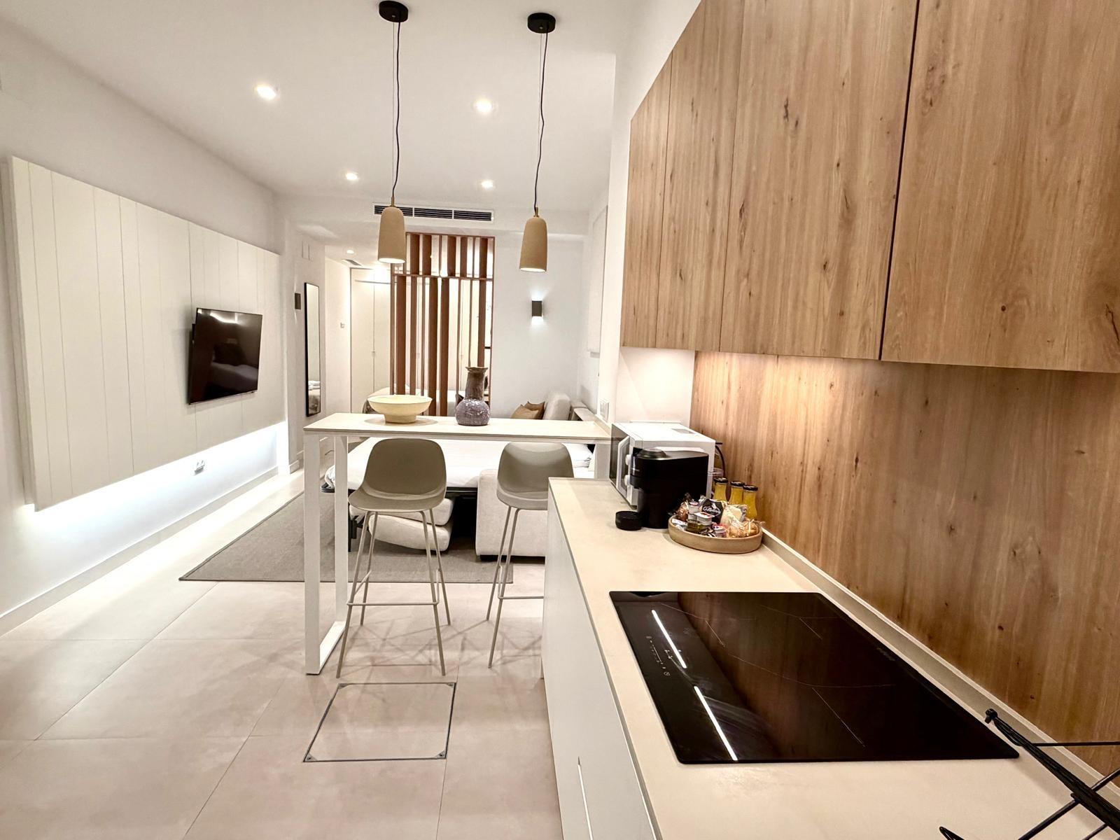 Activo turístico VUT activo | 52 m² diseño premium | Junto a Santa Justa