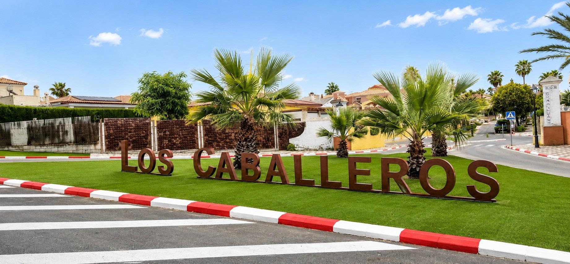 Chalet independiente en una sola planta con piscina privada en Los Caballeros (Bormujos)