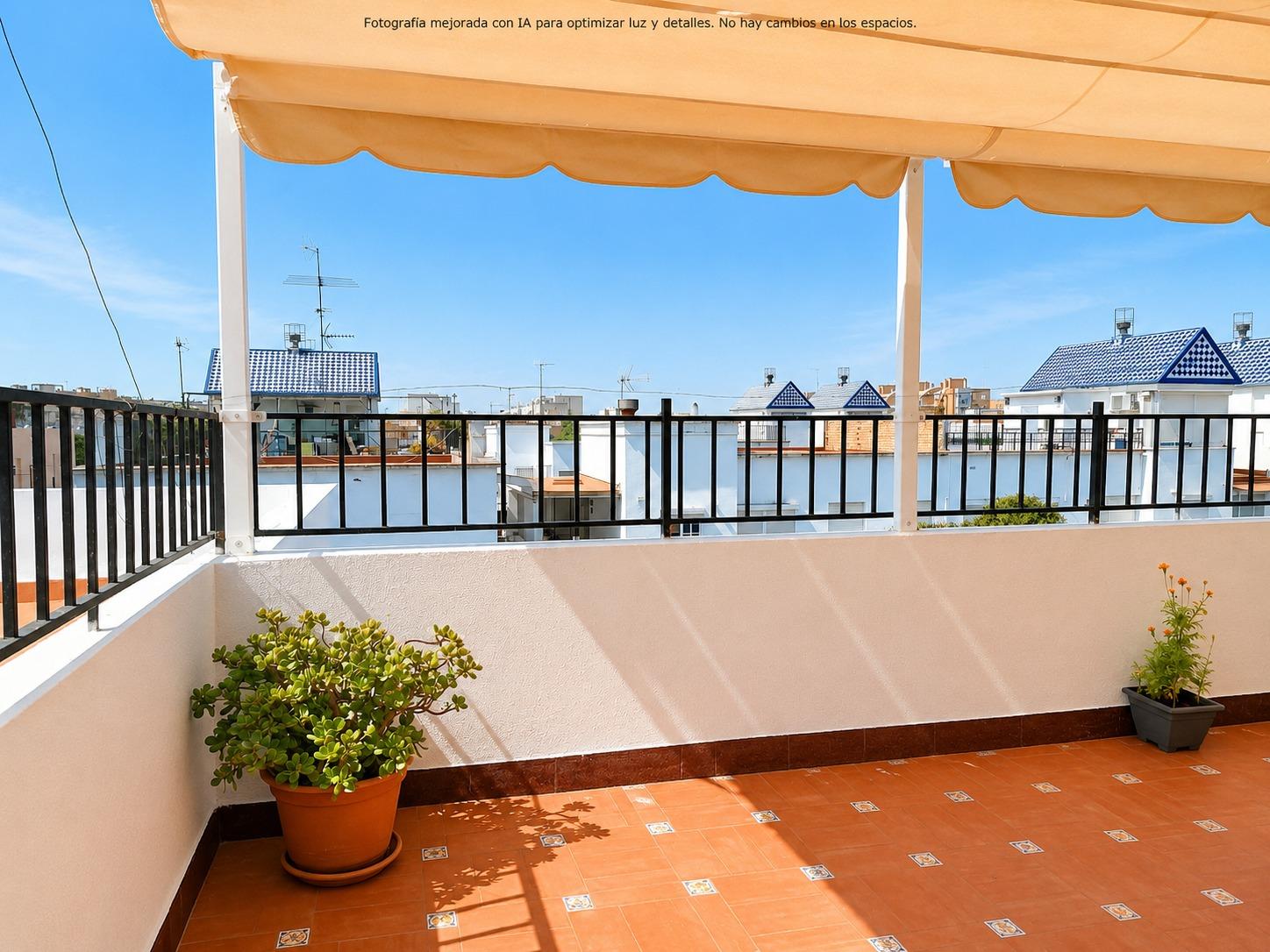 Dúplex con gran terraza, mucha luz y excelente ubicación en Pino Montano
