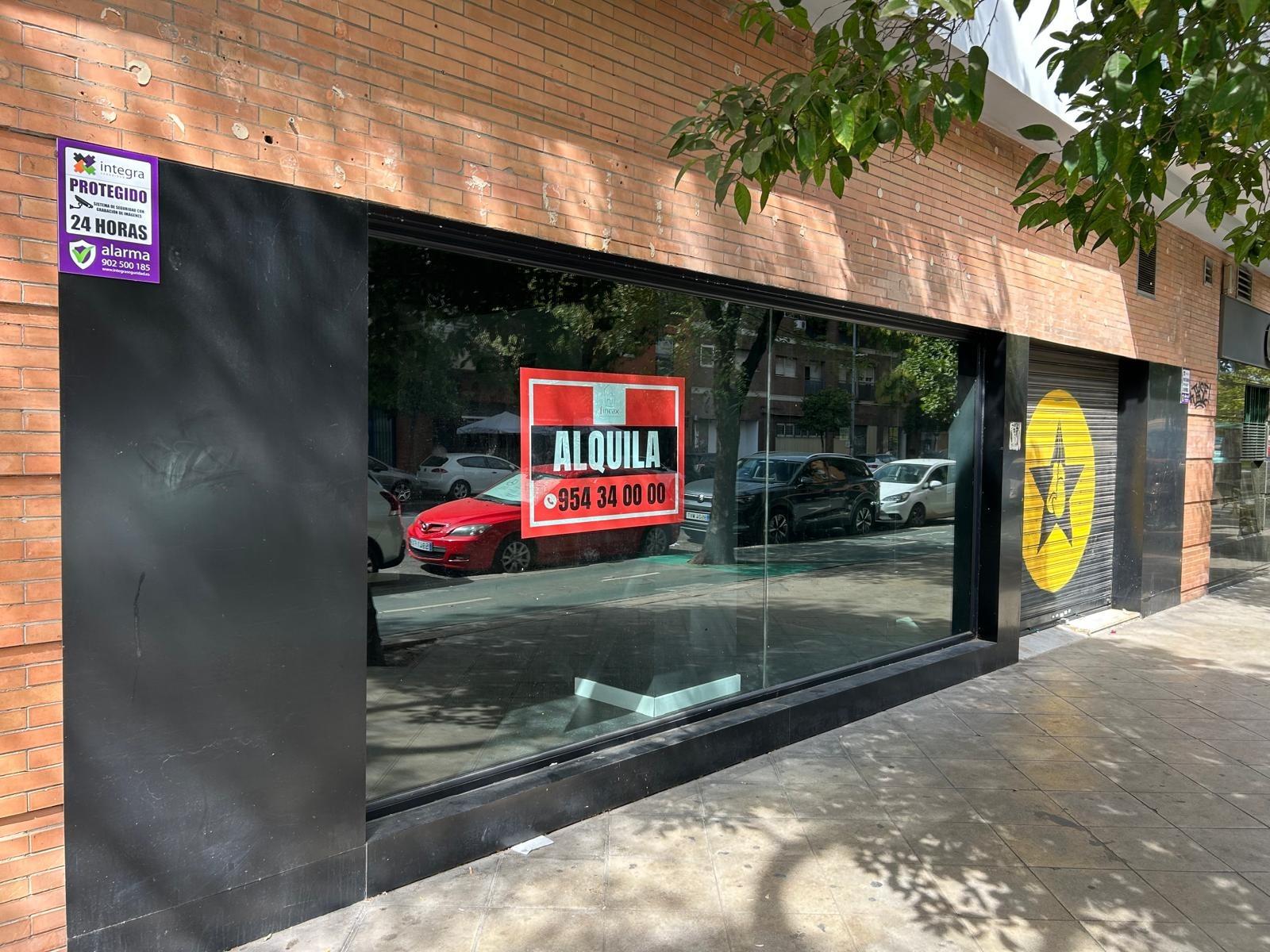 Exclusivo local en la Ronda de Triana