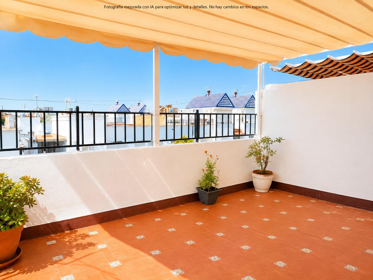 Dúplex con gran terraza, mucha luz y excelente ubicación en Pino Montano