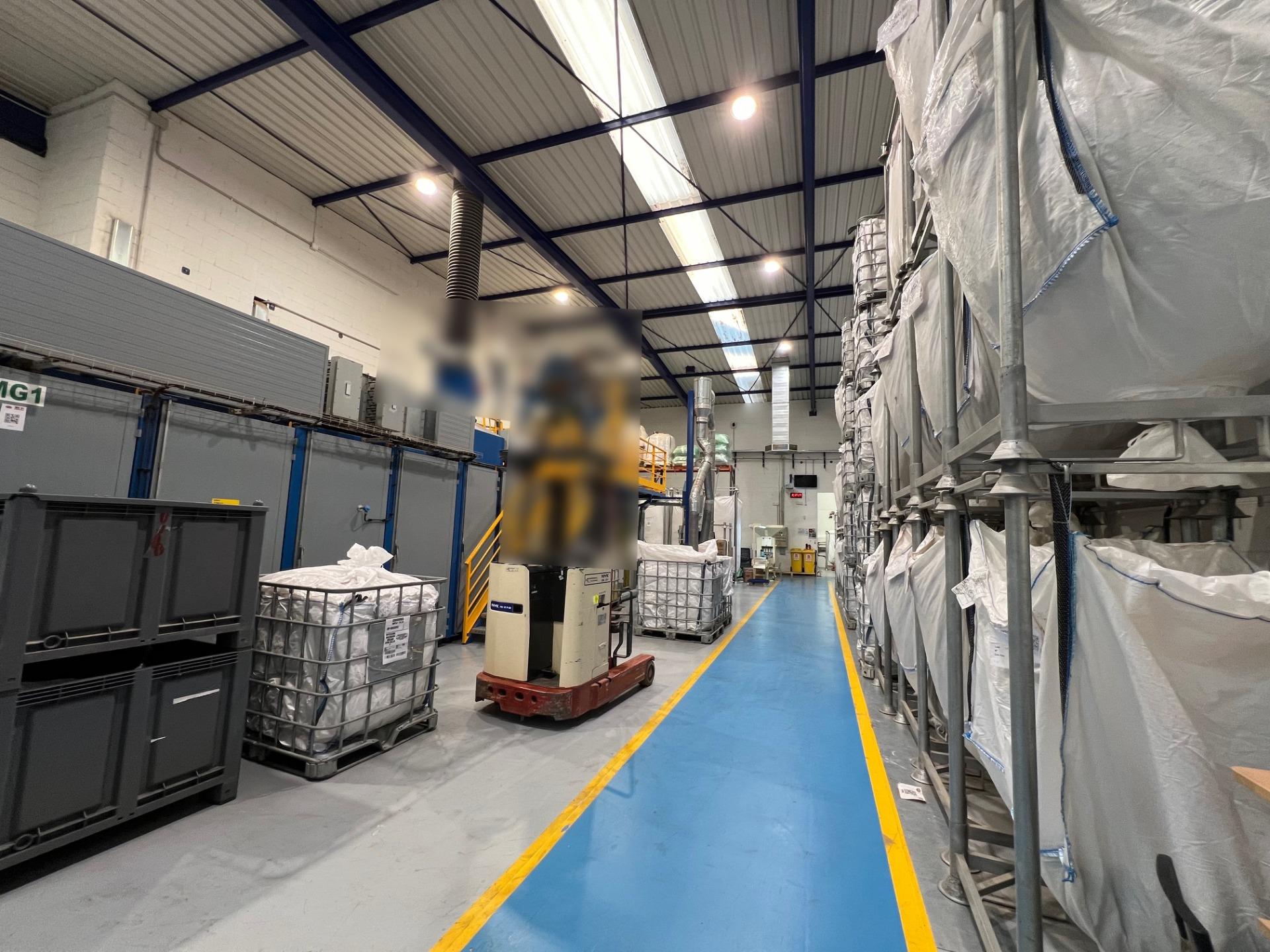 NAVE CON EDIFICIO DE OFICINAS EN PARQUE EMPRESARIAL DE JEREZ