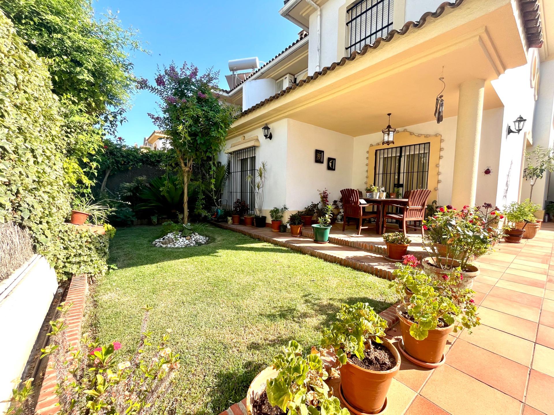 PAREADO DE 5 DORMITORIOS ZONA NORTE HIPERCOR