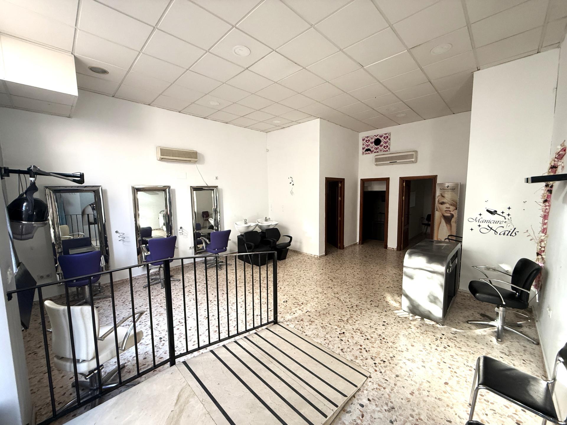 ¡¡¡OPORTUNIDAD DE LOCAL, ACTUALMENTE PELUQUERIA!!!