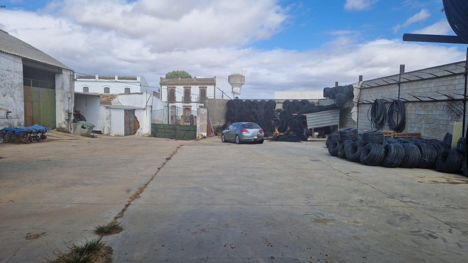 Estupendo terreno en Escacena del campo!!!