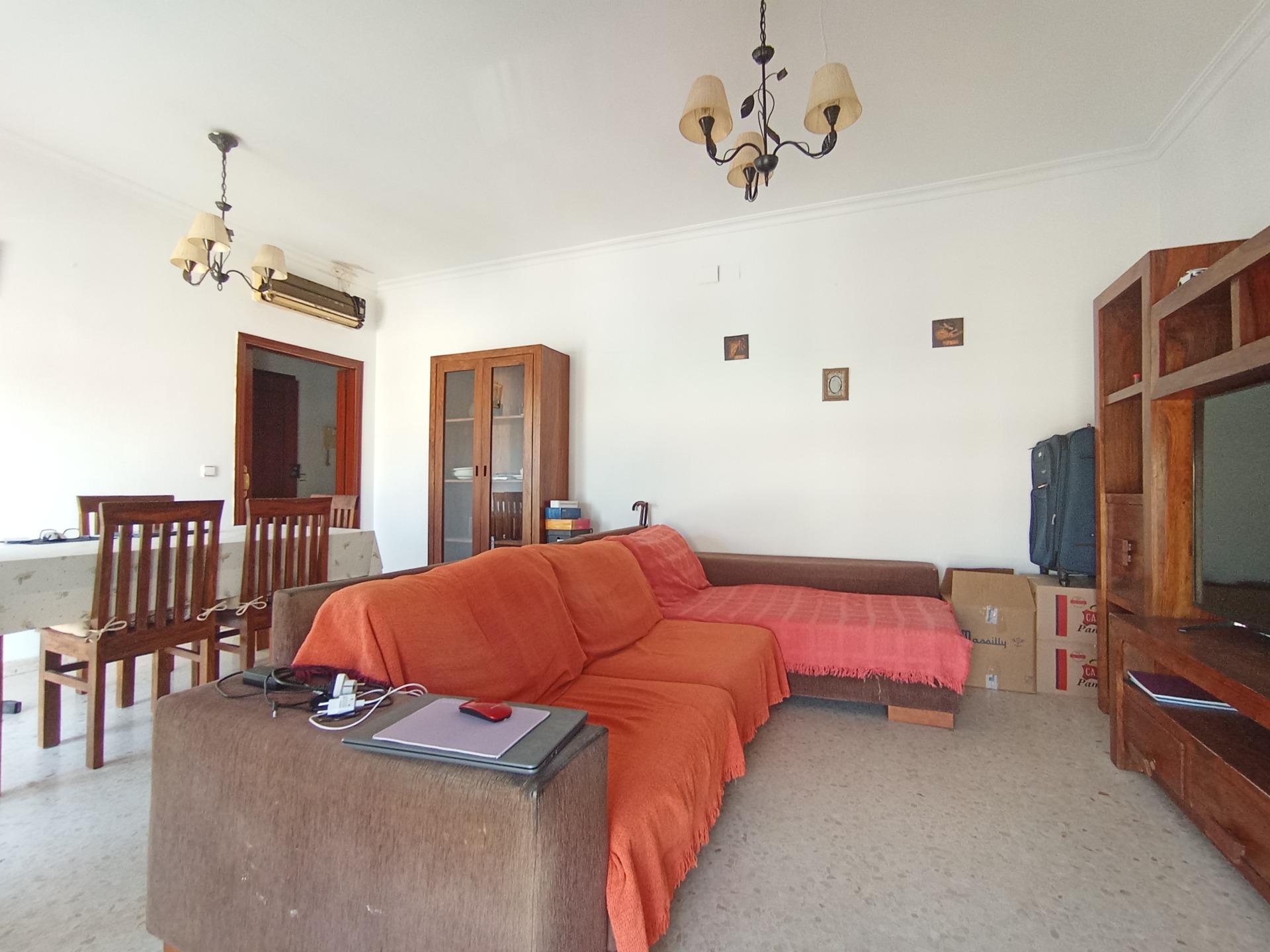 Casa de dos plantas con entradas independientes y ascensor 5HAB+2WC