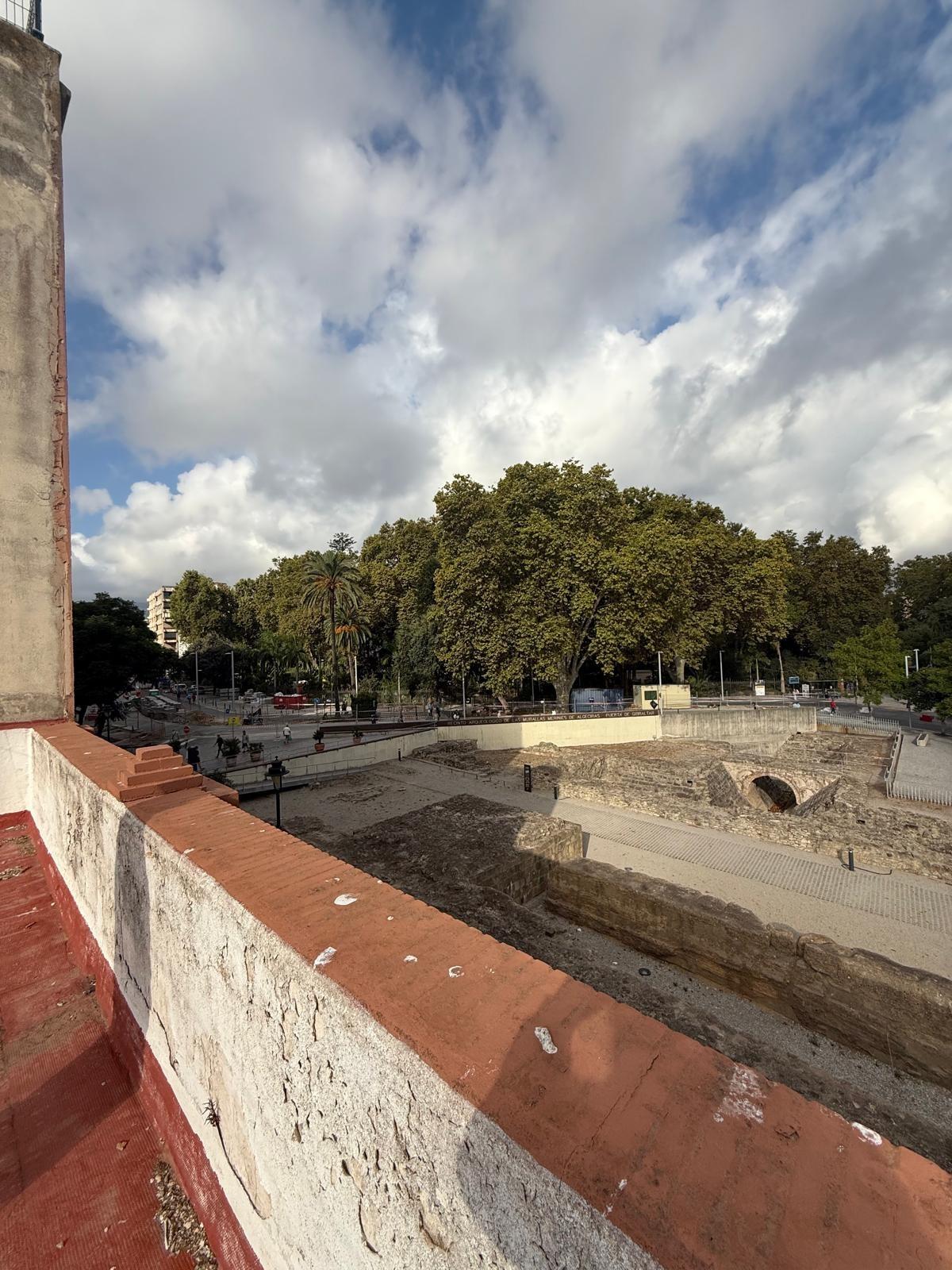GRAN CASA EN EL CENTRO DE ALGECIRAS