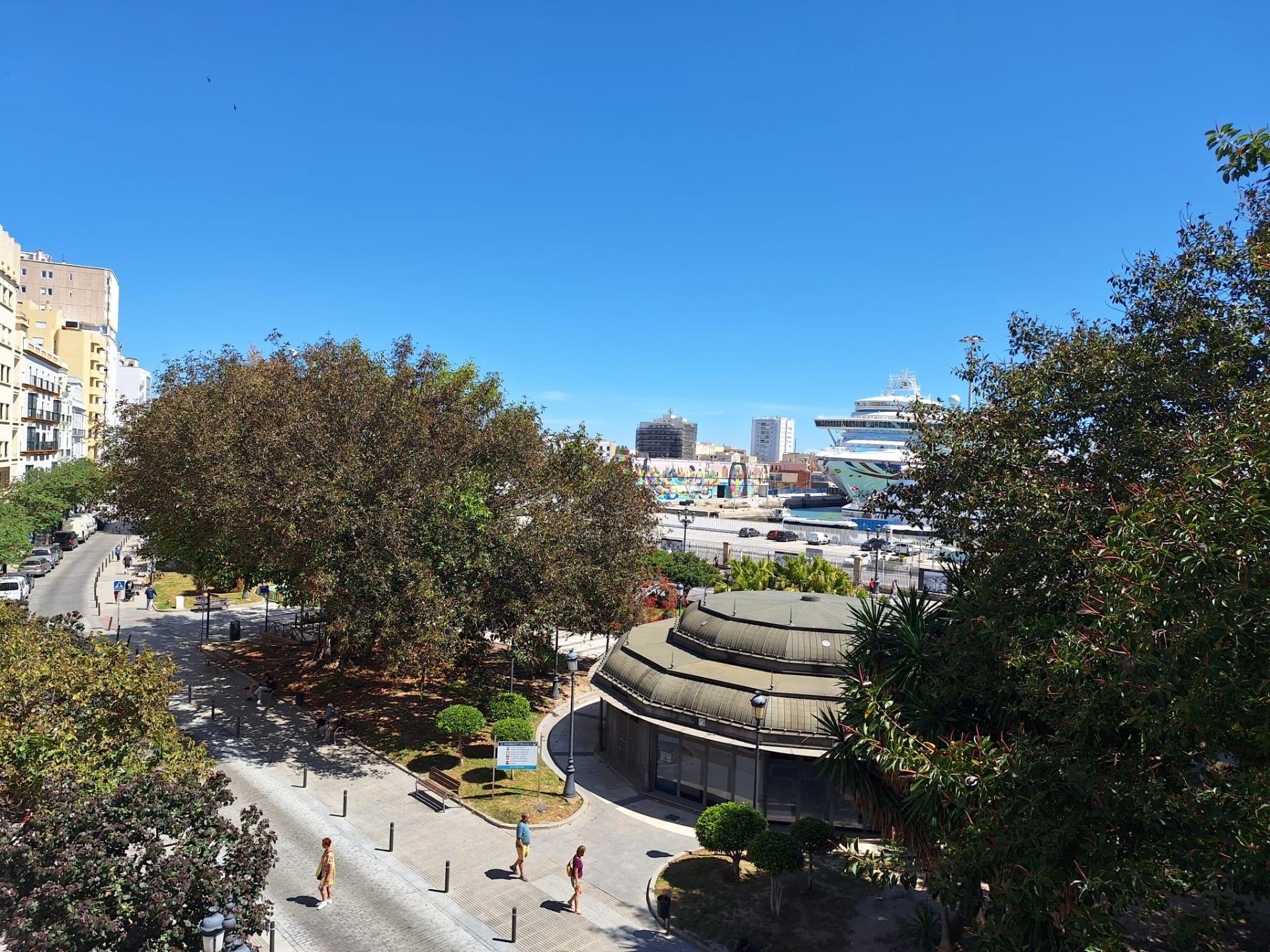 ¡¡¡FANTÁSTICO PISO TOTALMENTE EXTERIOR EN CANALEJAS CON ASCENSOR!!!