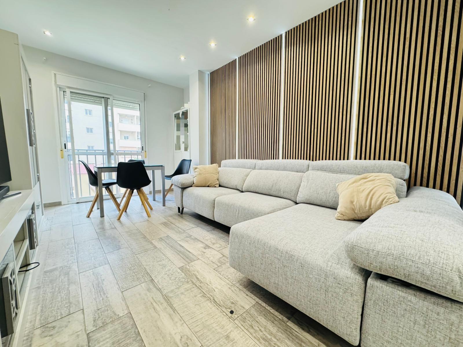 ¡PISO EN SAN BERNABÉ CON PISCINA COMUNITARIA!