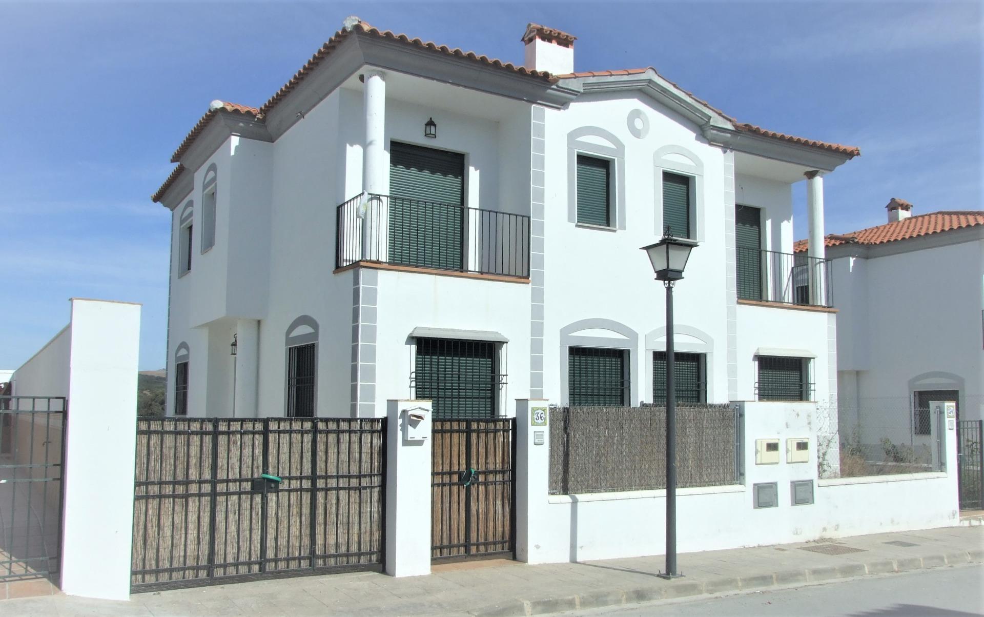 Chalet pareado en el Real de la Jara