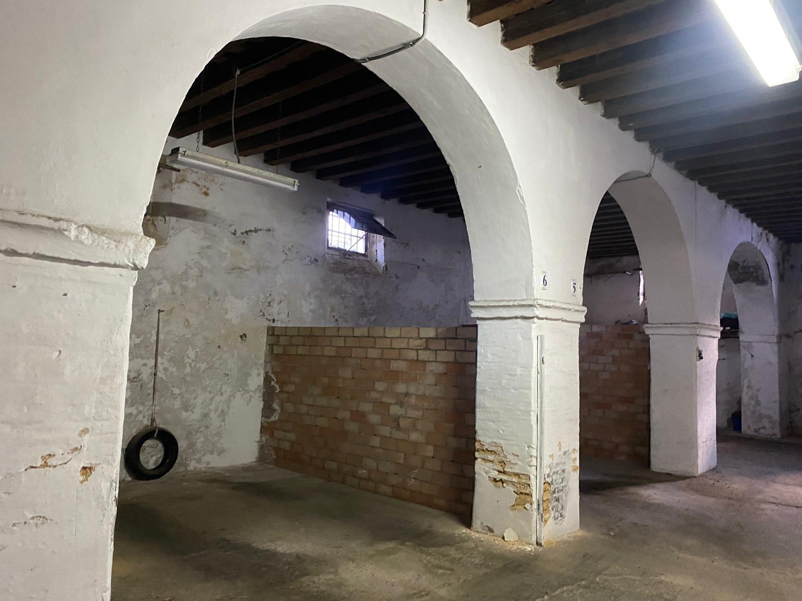 LOCAL BODEGA EN EL BARRIO ALTO.