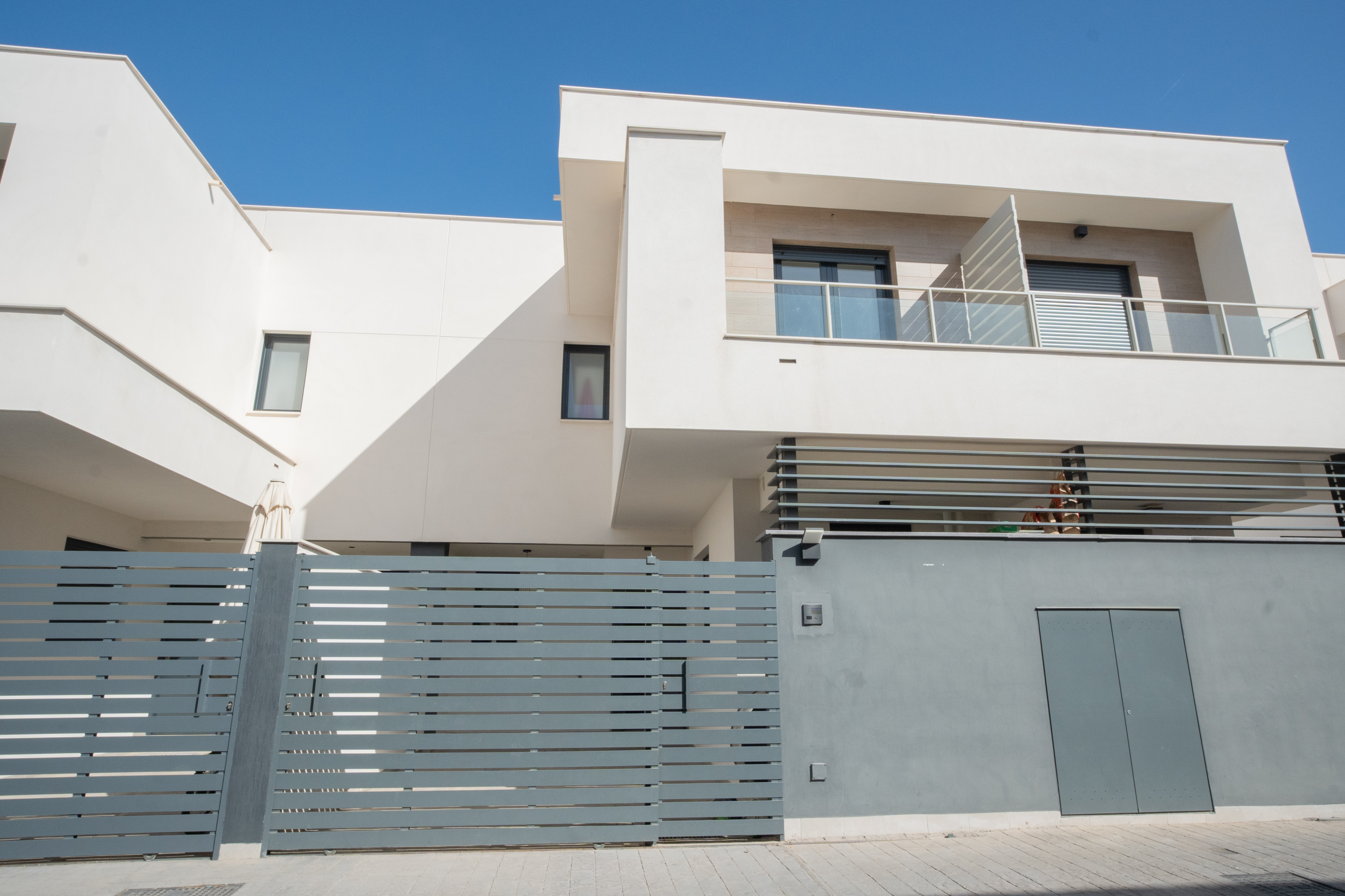 Fantástico Adosado en Entrenúcleos