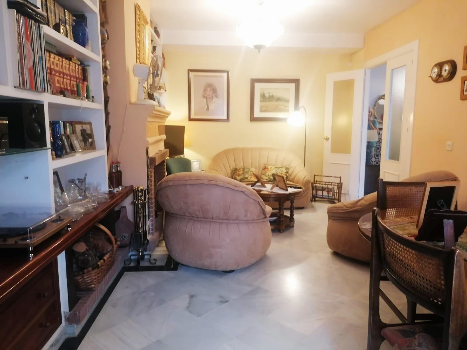 ¡En Exclusiva casa adosada!